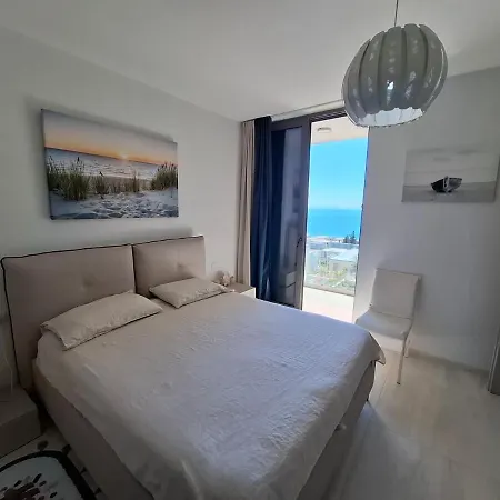 Sea View Apartment, Olea * Dhermi